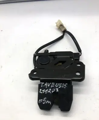 Toyota Avensis T250 Loading door lock 
