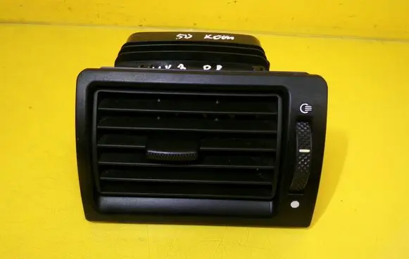 Ford Mondeo Mk III Dashboard side air vent grill/cover trim D1B1A