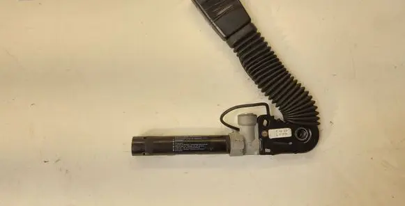 BMW 7 E65 E66 Front seatbelt buckle F25952410 7122209