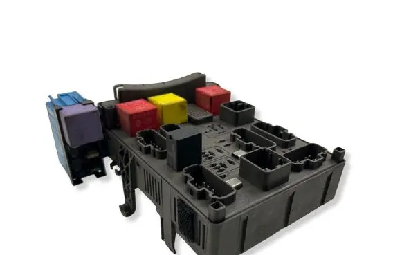 Renault Vel Satis Fuse module 8200004201E