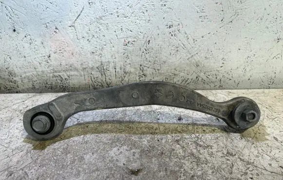 Dodge Challenger Rear upper control arm/wishbone 68210525AA