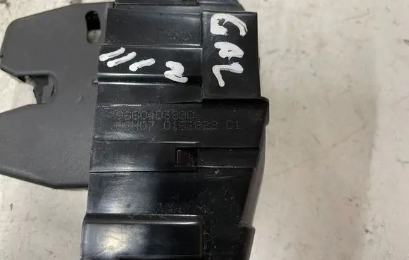 Peugeot 308 Tailgate/trunk/boot lock/catch/latch 960403880 02H07 0162822