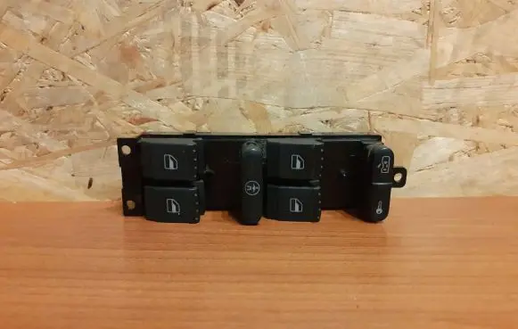 Volkswagen PASSAT B5 Electric window control switch 1876 1J4959857B