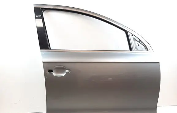 Audi Q7 4L Front door