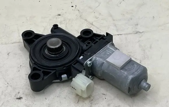 KIA Carens III Rear glass lock/latch C550 83460A4000