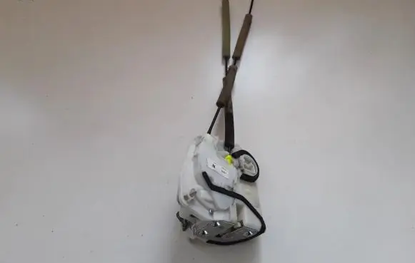 Mazda 6 Rear door lock D0291