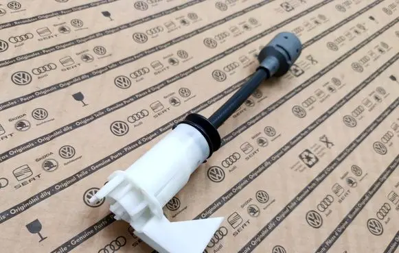 Ford Focus Coupe door lock (next to the handle) 1343577