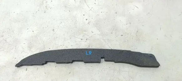 Nissan Qashqai Fender foam support/seal 638204EA0A