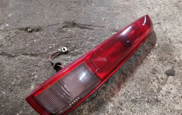 Nissan X-Trail T30 Rear/tail lights
