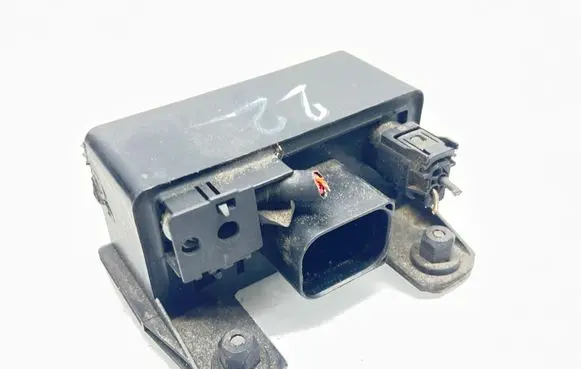 Mercedes-Benz E W211 Glow plug pre-heat relay 0255452832