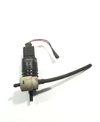 Mitsubishi Outlander Windscreen/windshield washer pump 3043125