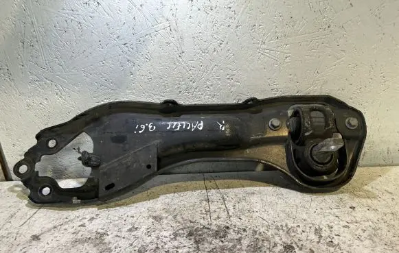 Chrysler Pacifica Rear upper control arm/wishbone