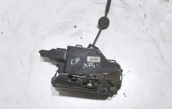 Volkswagen Golf V Front door lock 3D1837015