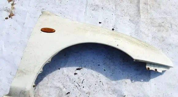 Mazda 323 Fender