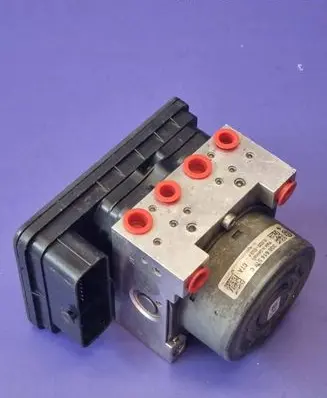 Seat Leon (5F) ABS Pump 3Q0907379C 3Q0614517C
