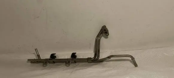 Audi A1 Fuel injector supply line/pipe 03F121497A