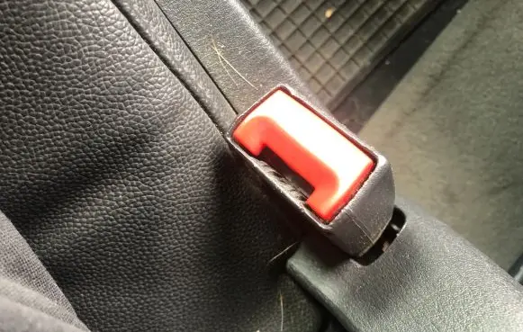 Chrysler Grand Voyager V Rear seatbelt buckle