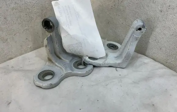 Jaguar XE Front door lower hinge CPLA228A65AE CPLA228A67AD
