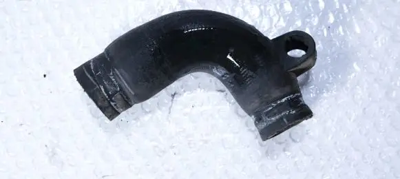Audi A4 S4 B7 8E 8H Engine coolant pipe/hose 06B121101A