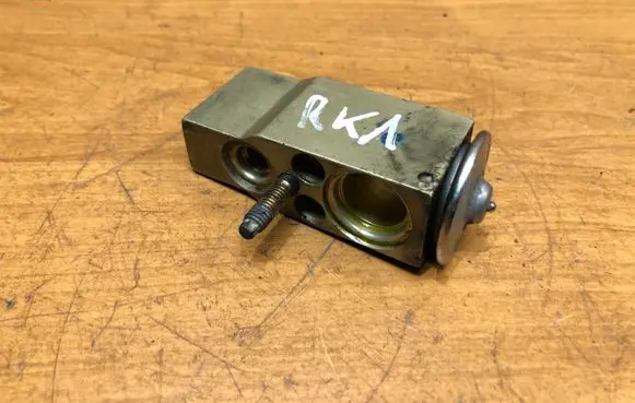 Renault Kangoo I Air conditioning (A/C) expansion valve A31100600 522656