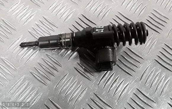 Dodge Journey Fuel injector 03G130073G 0414720404