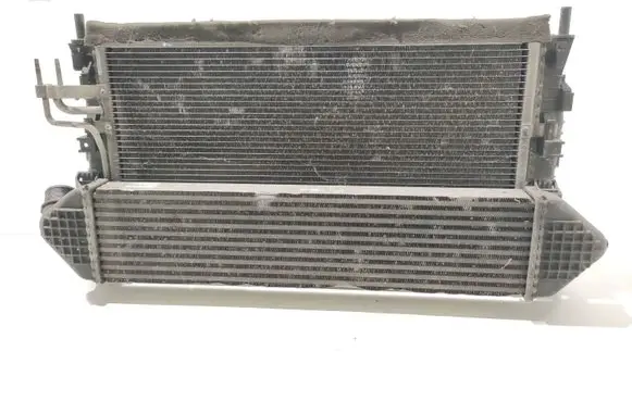 Ford Focus Radiator set 3M5H8C07RJ 8V619L440AC 113738558
