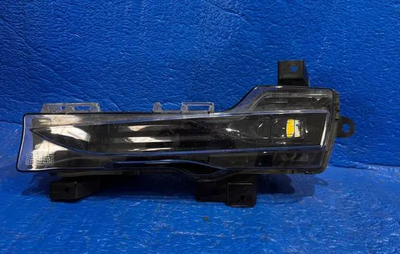 Tesla Model 3 Front fog light 107739500D