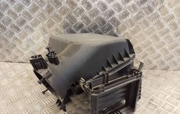 Mercedes-Benz B W246 W242 Air filter box A6450900001 4012264E