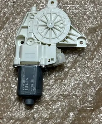 Mercedes-Benz S W222 Front door window regulator motor A1669060301 937672101