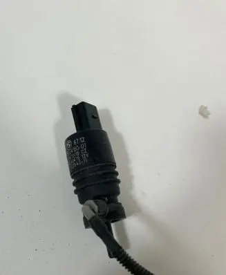BMW 7 F01 F02 F03 F04 Headlight washer pump 6934160 13264011 3240479