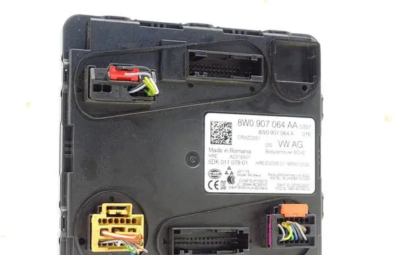 Audi A4 S4 B9 Central body control module 8W0907064AA AC016307 8W0907064A