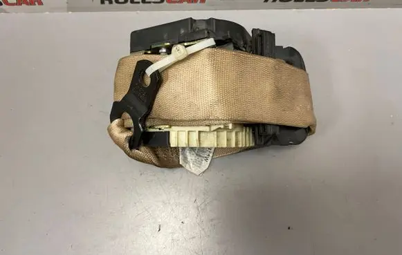 BMW X5 E53 Front seatbelt 8258972