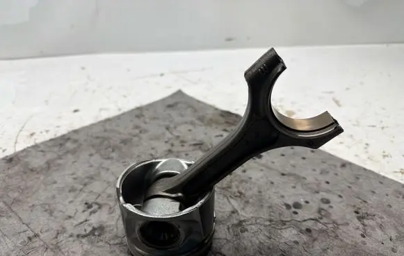 Volvo V60 Piston 
