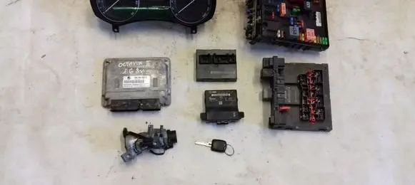 Skoda Octavia Mk2 (1Z) Engine ECU kit and lock set 06A906033CL