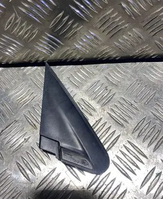 Subaru Forester SJ Fender end trim 65250SG020