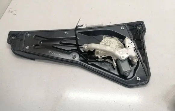 Land Rover Discovery 3 - LR3 Rear door window regulator with motor CVH500020