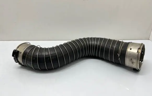 BMW 4 F32 F33 Intercooler hose/pipe 8573762