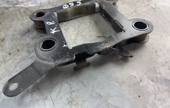 Citroen DS5 Front bumper mounting bracket 9800645680