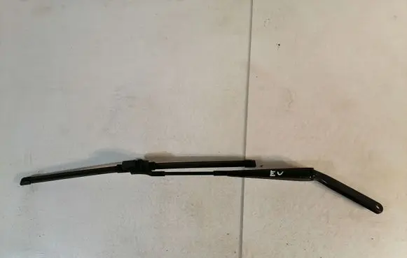 BMW X5 E70 Front wiper blade arm 7153736