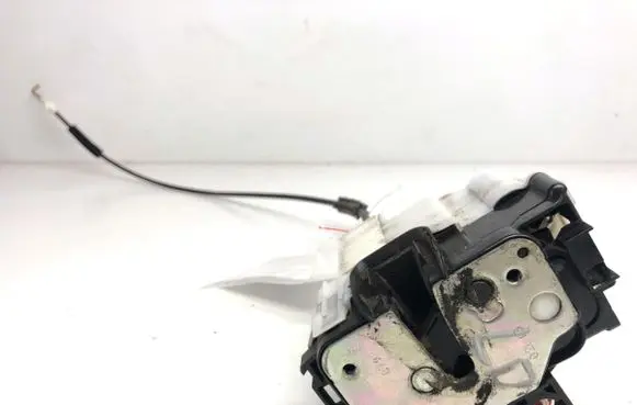 Fiat 500 Front door lock 51935118