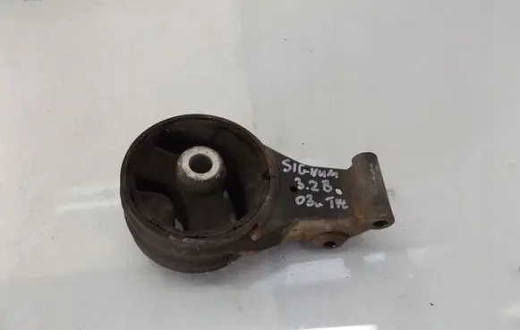 Opel Signum Engine mount bracket