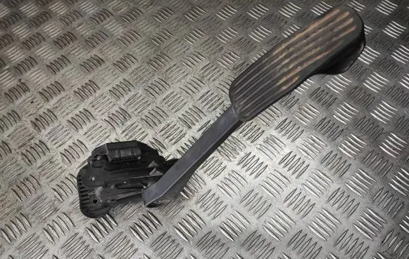 Volvo V70 Accelerator throttle pedal 9496822 00776922 B070