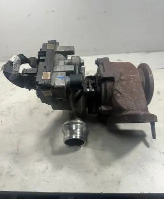 Jaguar XE Turbo 6NW01043027 G4D36K682AE 4933519600