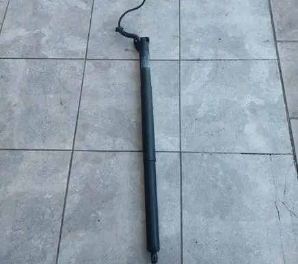Tesla Model X Tailgate/trunk strut/damper 106566400A