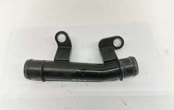 Land Rover Range Rover Velar Engine coolant pipe/hose HX738A512AB