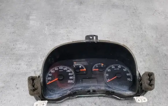 Speedometer (instrument cluster)