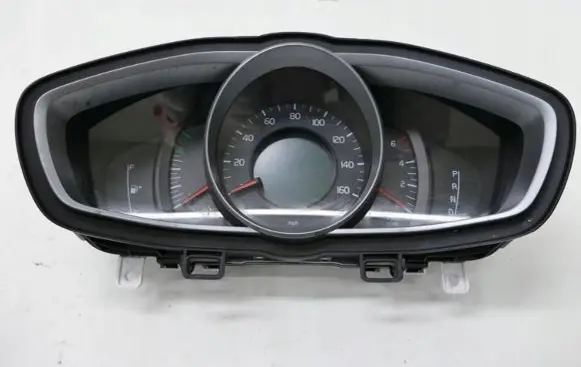 Volvo V40 Speedometer (instrument cluster) 31412876