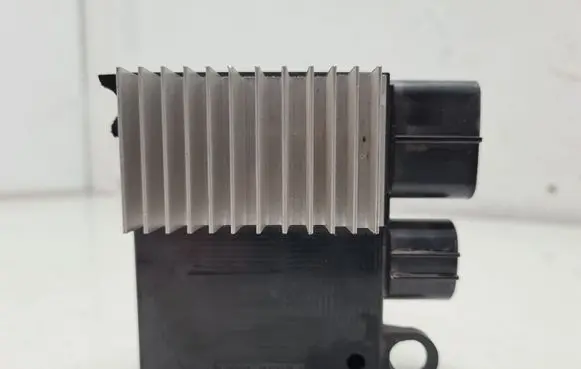 Lexus RX 450H Coolant fan relay 8925726020