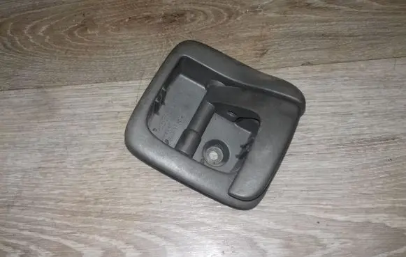 Volvo V70 Engine bonnet (hood) release handle 9483312