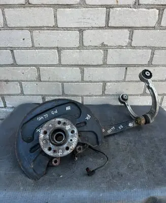 Mercedes-Benz GL X164 Front wheel hub 01060037